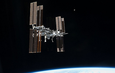 Soyuz MS-06 spacecraft docks with ISS — Roscosmos